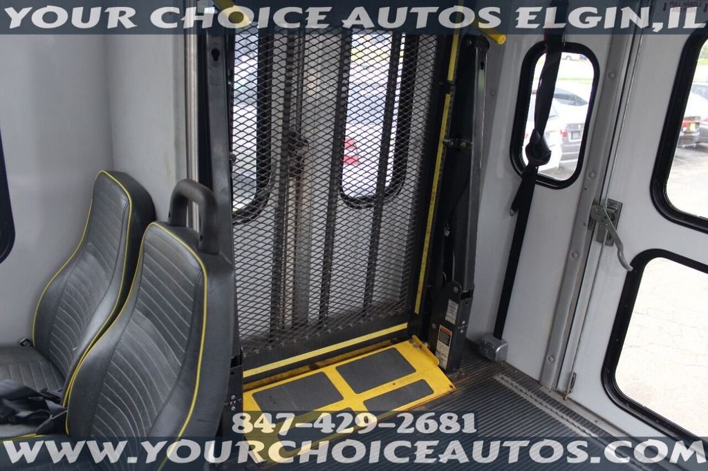 2013 Ford E-Series E 450 SD 2dr Commercial/Cutaway/Chassis 158 176 in. WB - 21924100 - 23