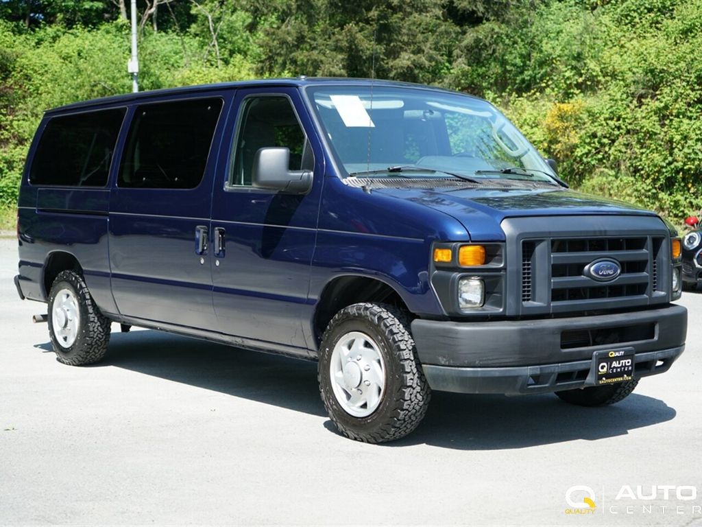 2013 Ford E-150 photo 2