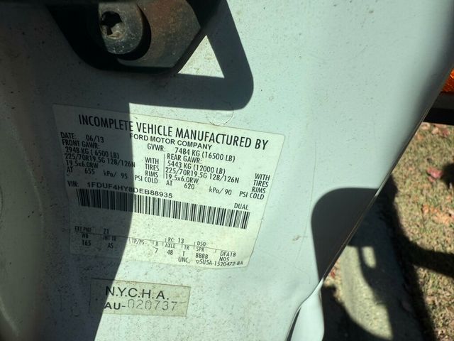 2013 Ford F450 SD 4X4 11 FOOT LANDSCAPE BODY WITH LIFTGATE  LOW MILES - 21878820 - 25