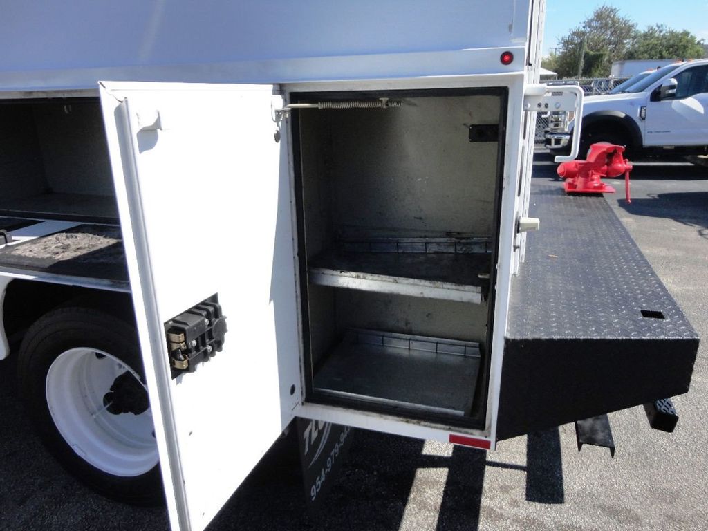 2013 Ford F650 SERVICE TRUCK. 14FT ENCLOSED UTILITY BED - 19564760 - 21