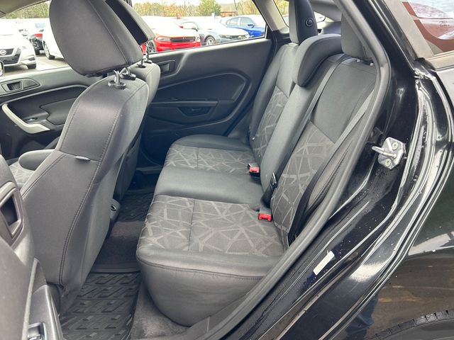 2013 Ford Fiesta 4dr Sedan SE - 22951665 - 6