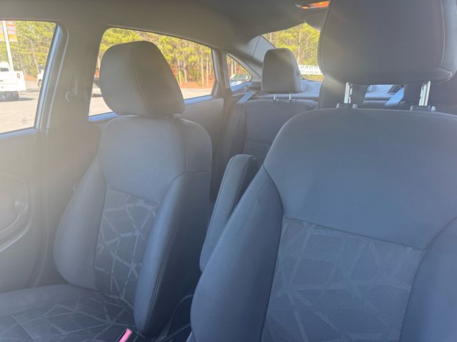 2013 Ford Fiesta SE - 22984141 - 10