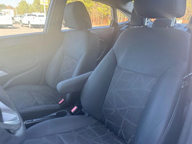 2013 Ford Fiesta SE - 22984141 - 11