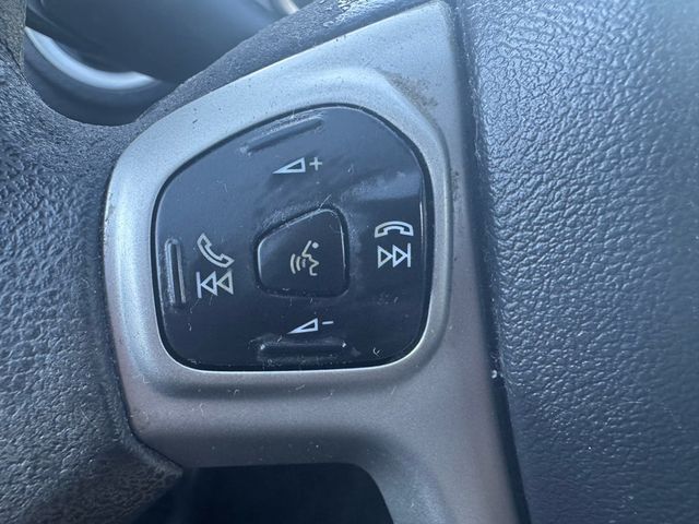 2013 Ford Fiesta SE - 22984141 - 13