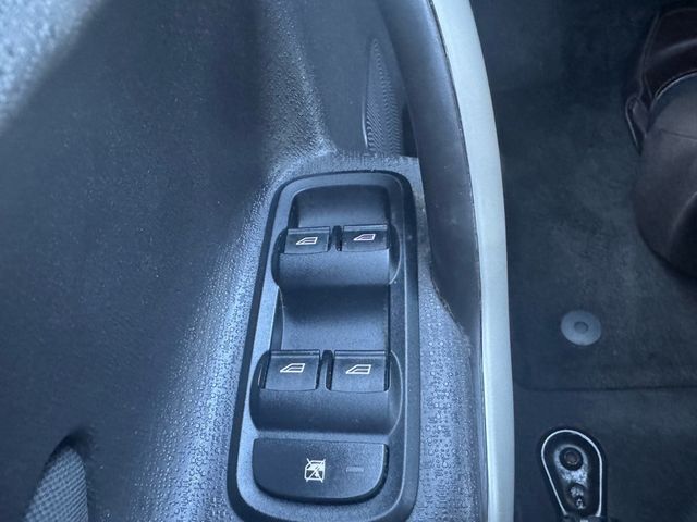 2013 Ford Fiesta SE - 22984141 - 16