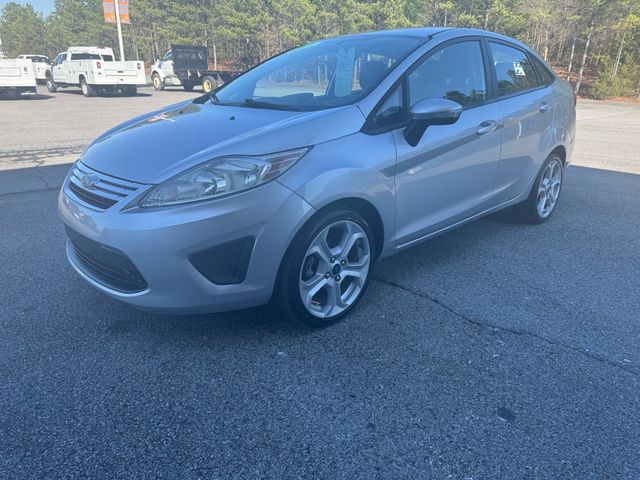 2013 Ford Fiesta SE - 22984141 - 3