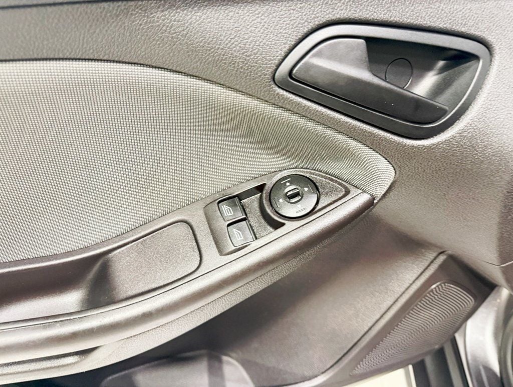 2013 Ford Focus 4dr Sedan S - 22911122 - 18