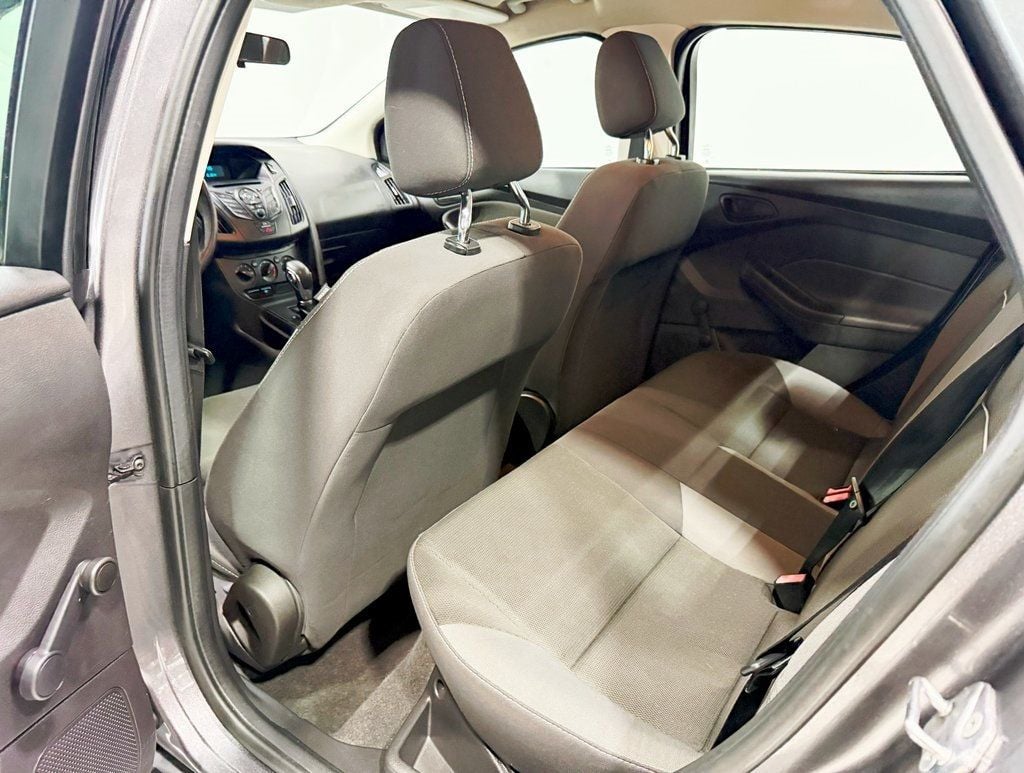 2013 Ford Focus 4dr Sedan S - 22911122 - 21