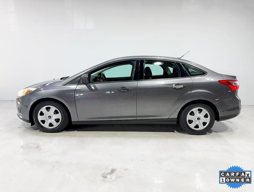 2013 Ford Focus 4dr Sedan S - 22911122 - 3
