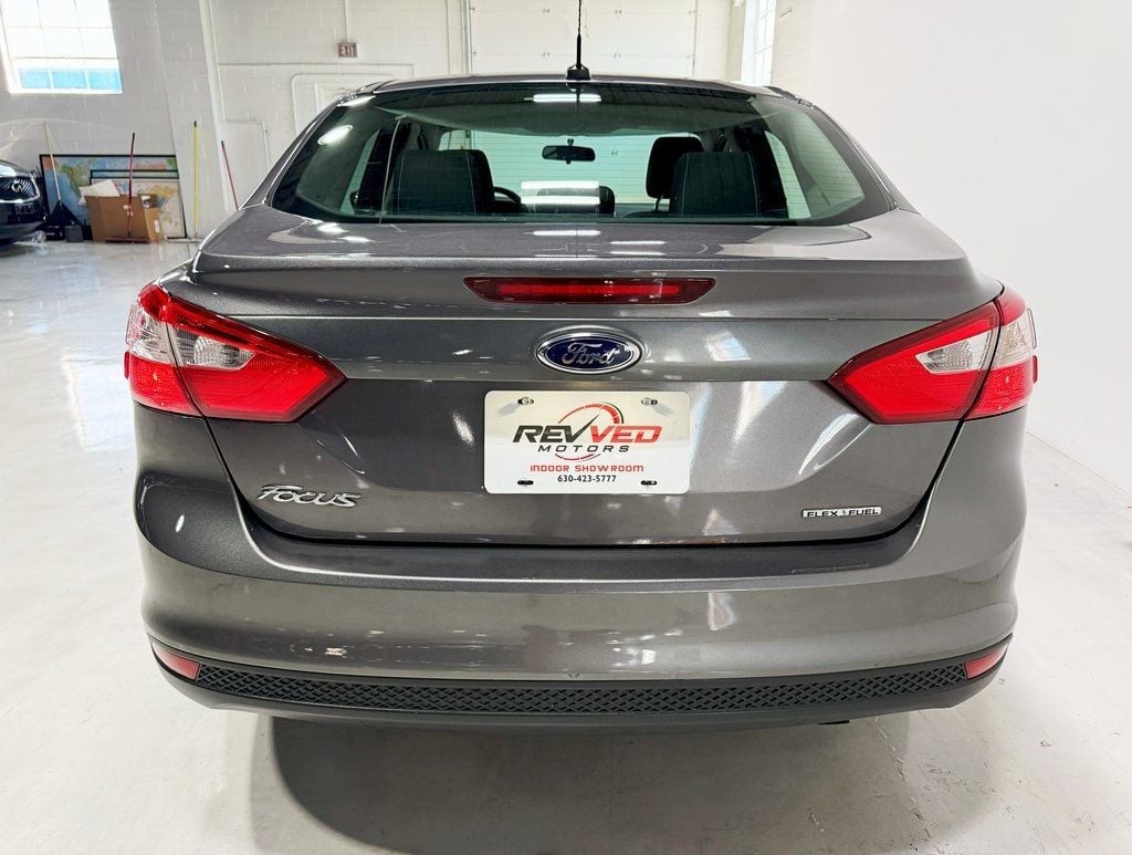 2013 Ford Focus 4dr Sedan S - 22911122 - 5