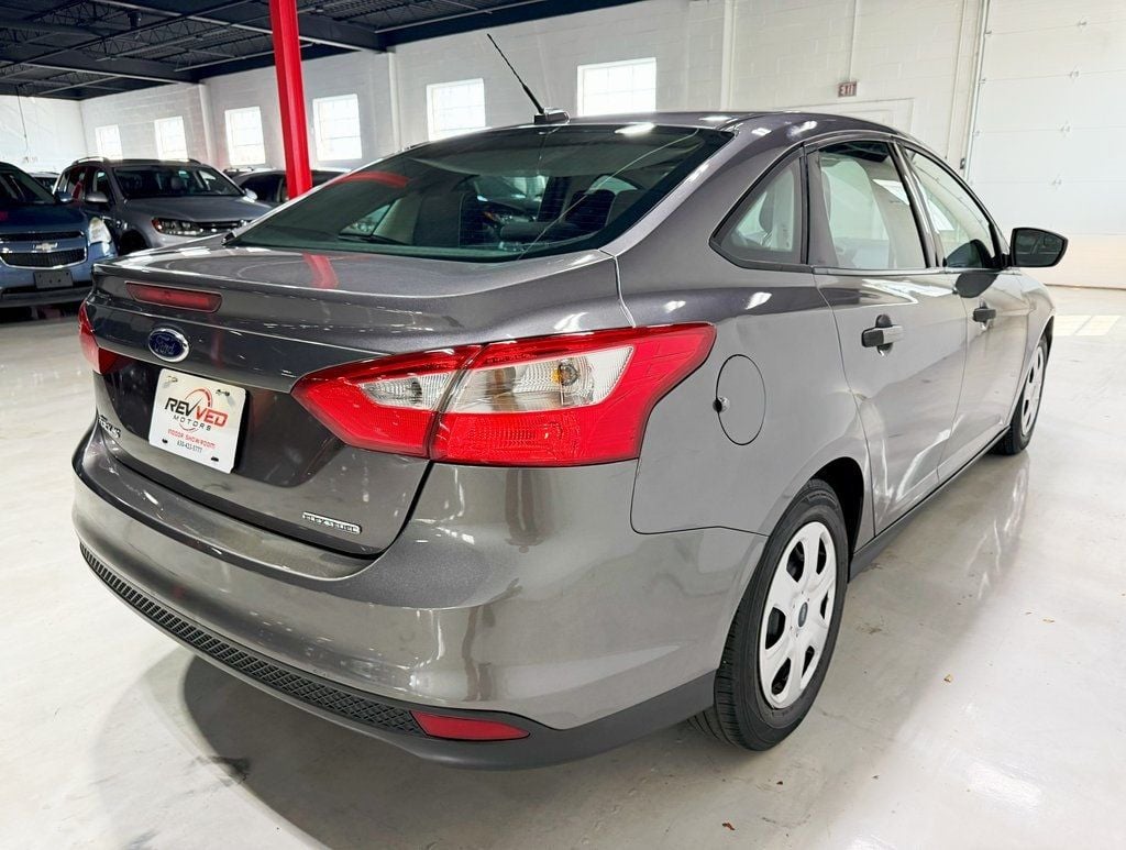 2013 Ford Focus 4dr Sedan S - 22911122 - 6