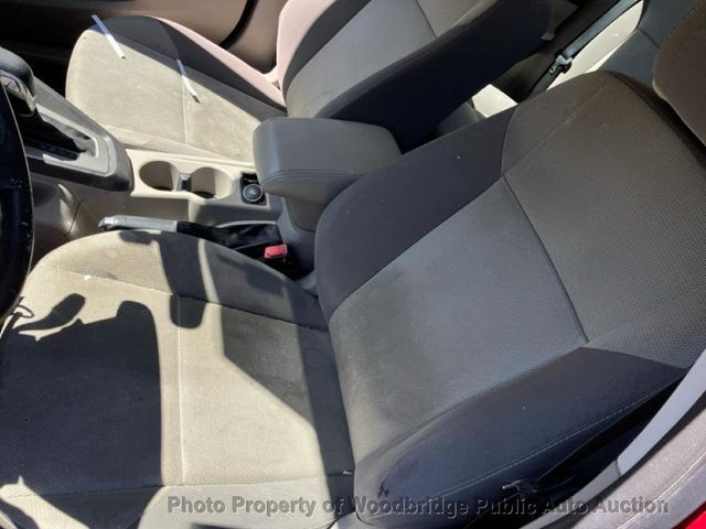 2013 Ford Focus 4dr Sedan SE - 23021483 - 8