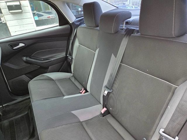 2013 Ford Focus 4dr Sedan SE - 23030320 - 11