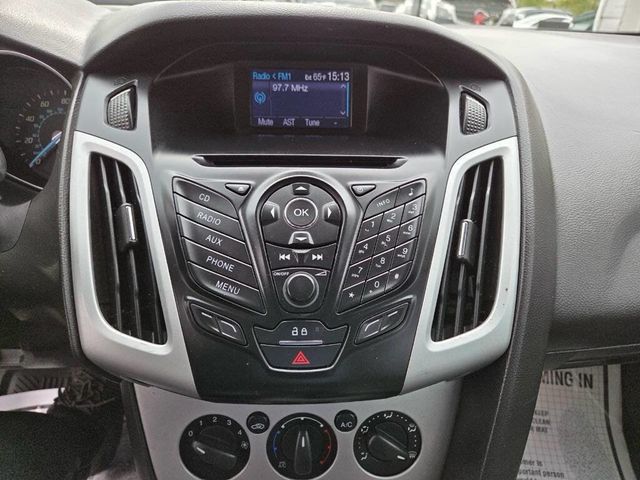 2013 Ford Focus 4dr Sedan SE - 23030320 - 16