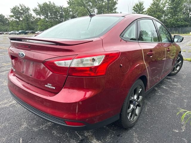 2013 Ford Focus 4dr Sedan SE - 23067729 - 4