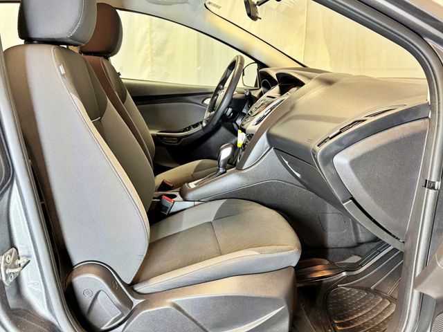 2013 Ford Focus 4dr Sedan SE - 23031855 - 15