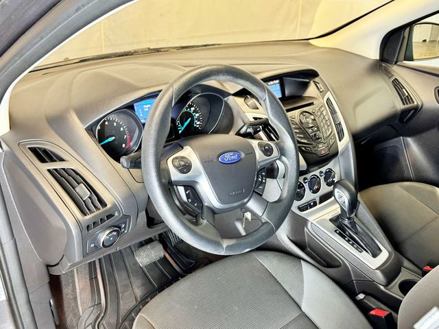 2013 Ford Focus 4dr Sedan SE - 23031855 - 18