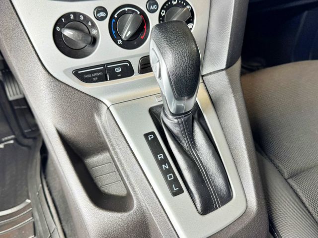 2013 Ford Focus 4dr Sedan SE - 23031855 - 25