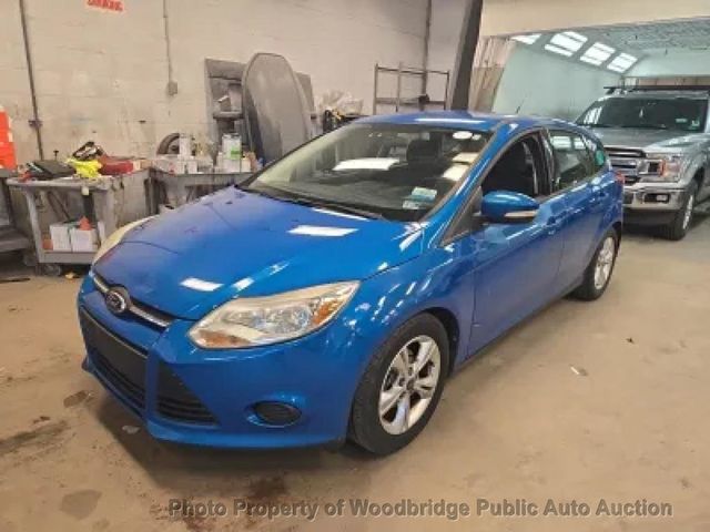 2013 Ford Focus 5dr Hatchback SE - 22988274 - 10