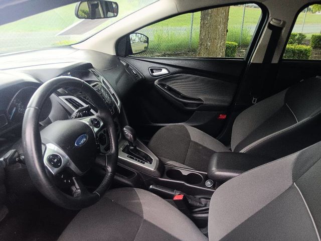 2013 Ford Focus 5dr Hatchback SE - 23020835 - 4