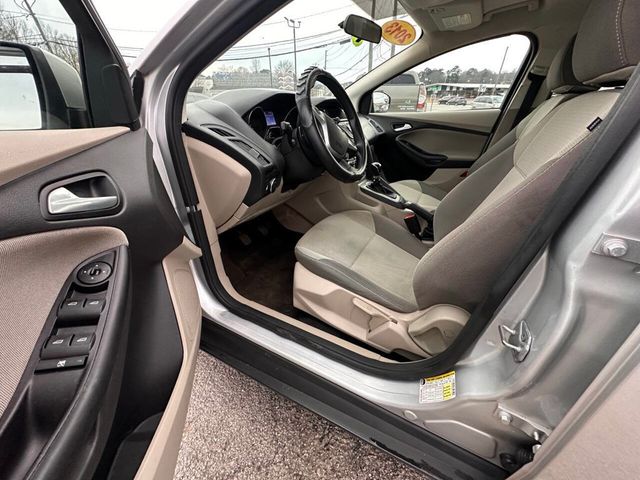 2013 Ford Focus 5dr Hatchback SE - 22987409 - 8