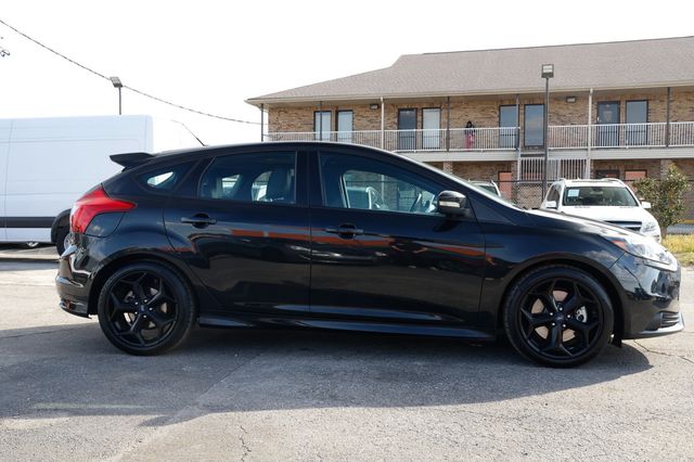 2013 Ford Focus 5dr Hatchback ST - 22966838 - 17