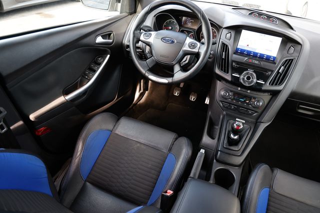 2013 Ford Focus 5dr Hatchback ST - 22966838 - 23