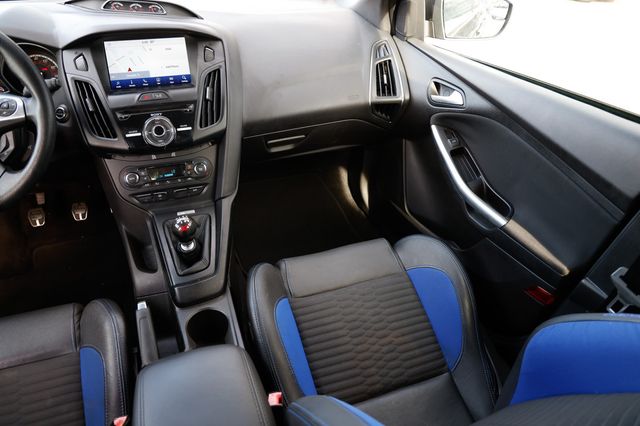 2013 Ford Focus 5dr Hatchback ST - 22966838 - 25