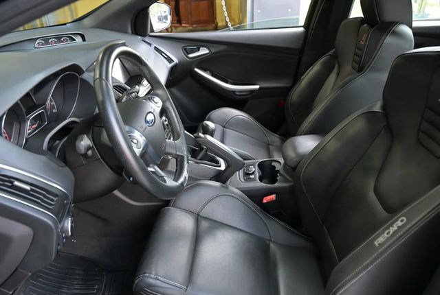 2013 Ford Focus 5dr Hatchback ST - 22938505 - 5