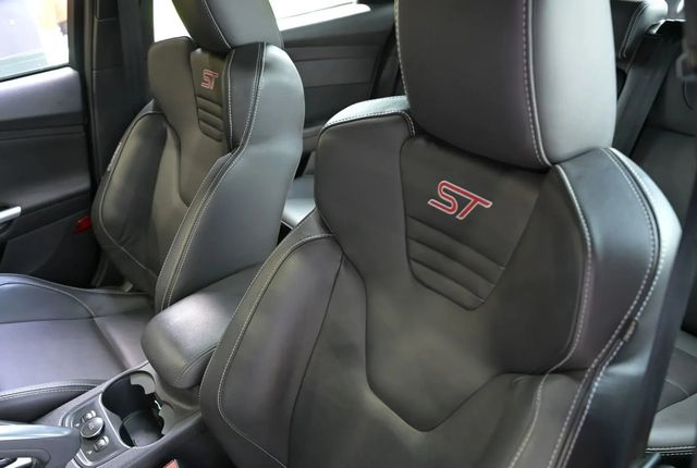 2013 Ford Focus 5dr Hatchback ST - 22938505 - 6