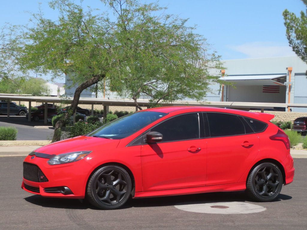 2013 Ford Focus FOCUS ST EXTRA  CLEAN NEW TIRES HATCHBACK MANUAL TRANNY LEATHER  - 23020993 | Video 1