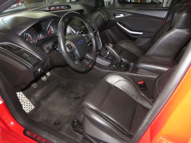 2013 Ford Focus FOCUS ST EXTRA  CLEAN NEW TIRES HATCHBACK MANUAL TRANNY LEATHER  - 23020993 - 16