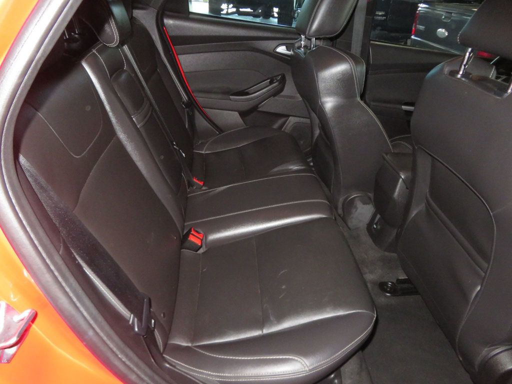 2013 Ford Focus FOCUS ST EXTRA  CLEAN NEW TIRES HATCHBACK MANUAL TRANNY LEATHER  - 23020993 - 25