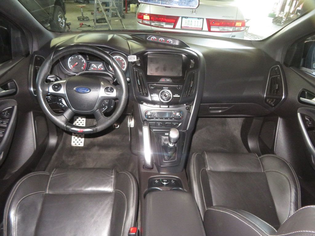 2013 Ford Focus FOCUS ST EXTRA  CLEAN NEW TIRES HATCHBACK MANUAL TRANNY LEATHER  - 23020993 - 37