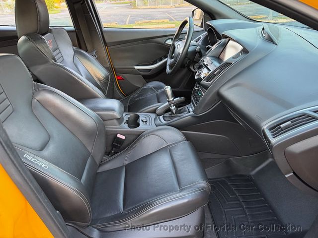 2013 Ford Focus ST Hatchback Recaro Sunroof Manual - 22976716 - 11