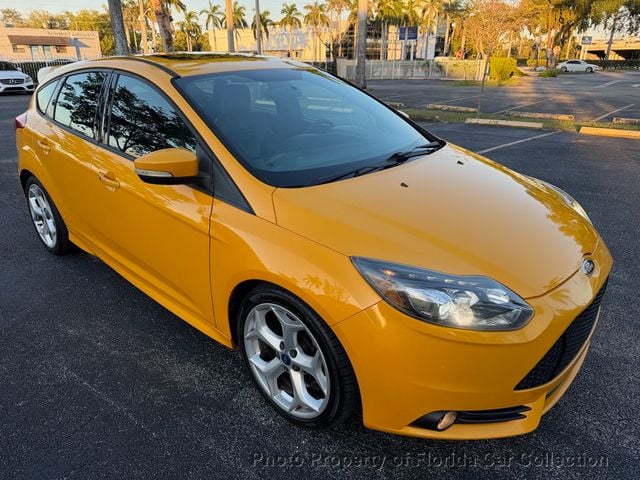 2013 Ford Focus ST Hatchback Recaro Sunroof Manual - 22976716 - 1