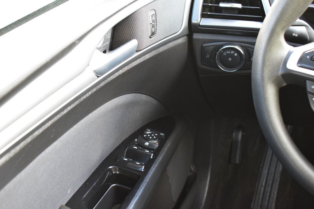 2013 Ford Fusion 4dr Sedan SE FWD - 23061666 - 29