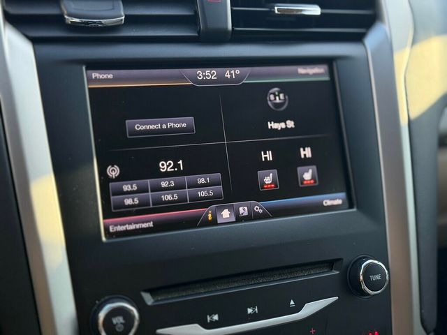 2013 Ford Fusion Hybrid - 22954109 - 38