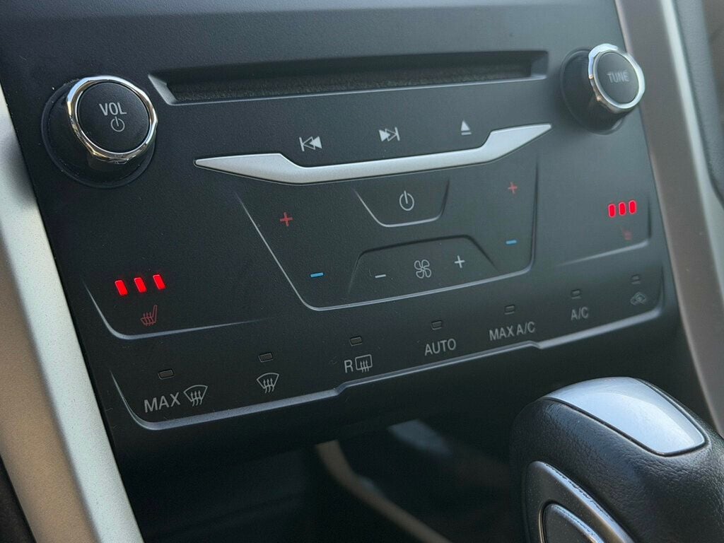 2013 Ford Fusion Hybrid - 22954109 - 40