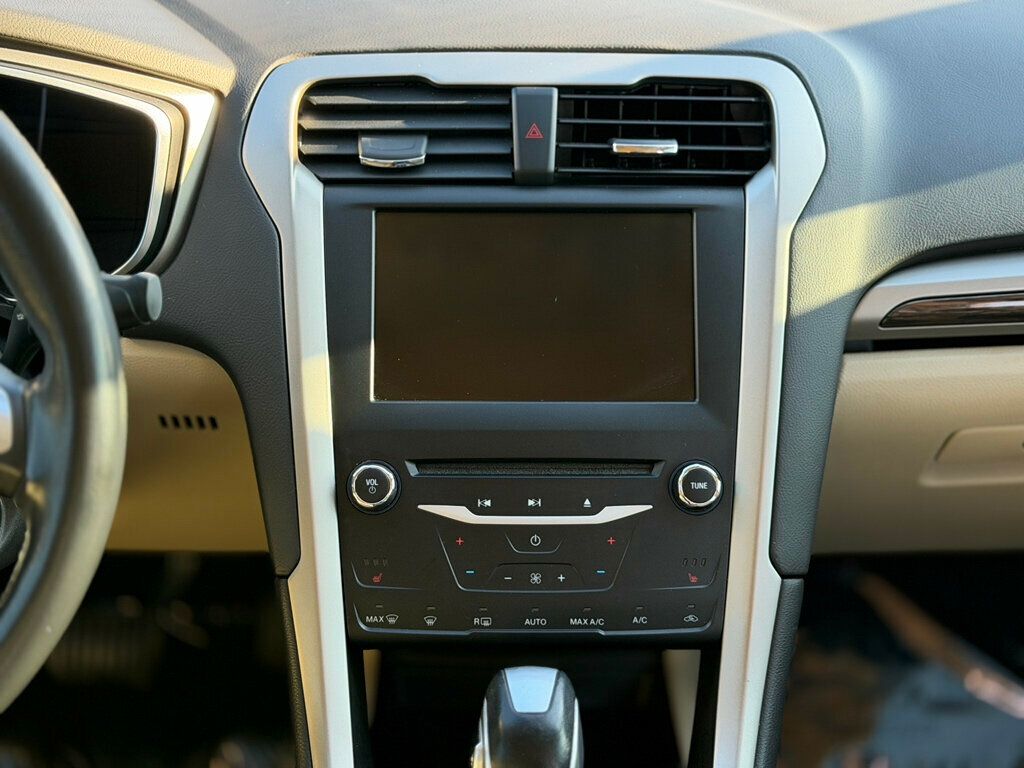 2013 Ford Fusion Hybrid - 22954109 - 41