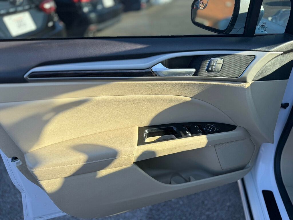 2013 Ford Fusion SE Hybrid - 22954109 - 11