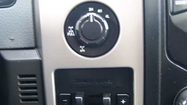 2013 Ford F-150 1 OWNER , JUST SERVICED , VERY CLEAN INSIDE AND OUT  - 22968508 - 11