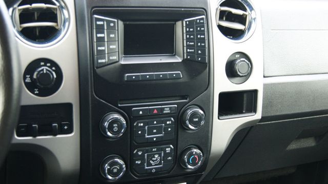 2013 Ford F-150 1 OWNER , JUST SERVICED , VERY CLEAN INSIDE AND OUT  - 22968508 - 14