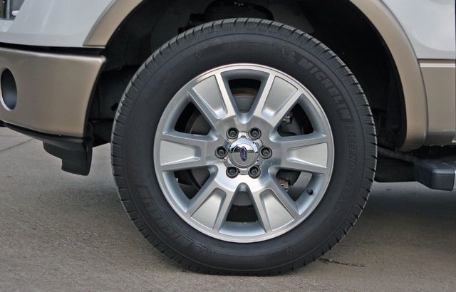 2013 Ford F-150 2013 4x4 Ford F-150 Lariat with Long Bed - 20010264 - 31