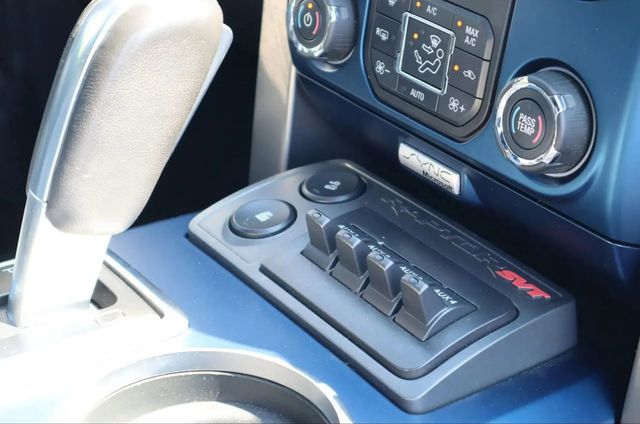 2013 Ford F-150 4WD SuperCrew 145" SVT Raptor - 22938485 - 15