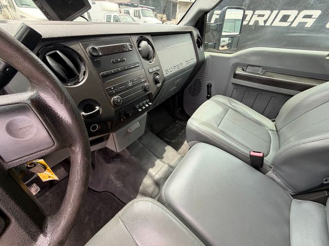 2013 Ford F-350 Crew Cab Flatbed With Liftgate  - 23048595 - 9