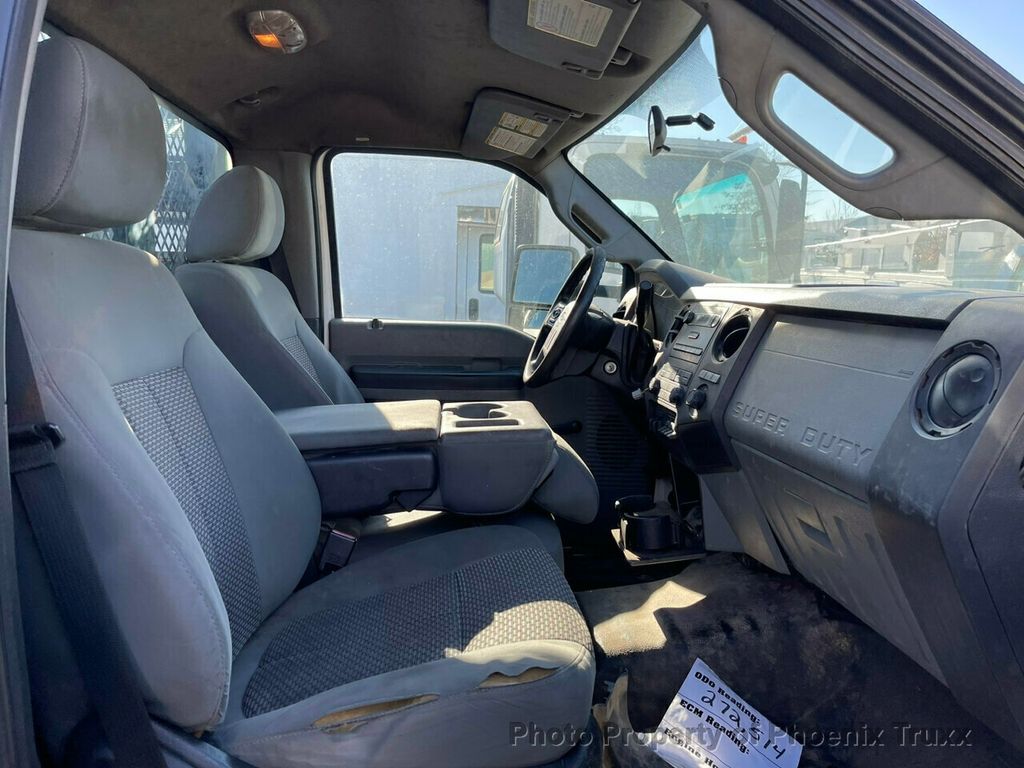 2013 Ford F-450 XLT photo 4