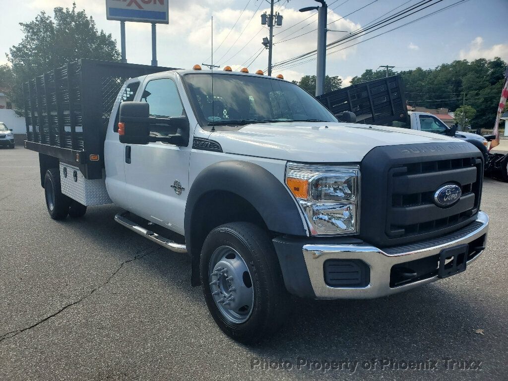 2013 Ford F-550 photo 2