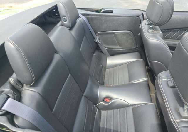 2013 Ford Mustang 2dr Convertible V6 Premium - 23007328 - 4