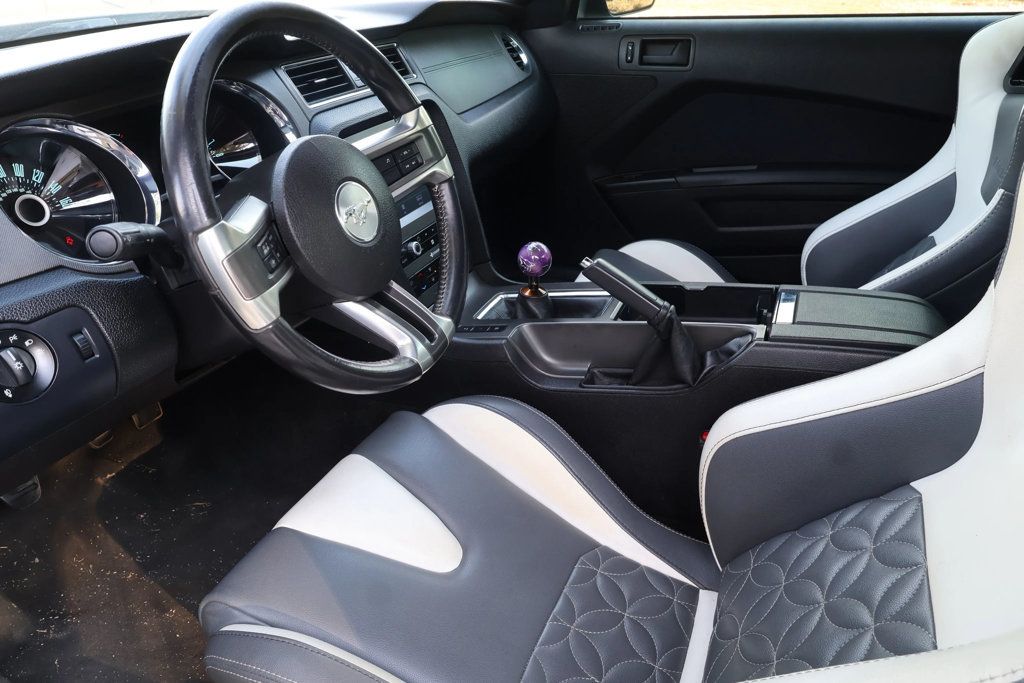2013 Ford Mustang 2dr Coupe GT - 22928269 - 10